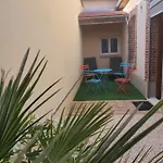 A La Croisee Des Louvieres - Sur Oger בית נופש